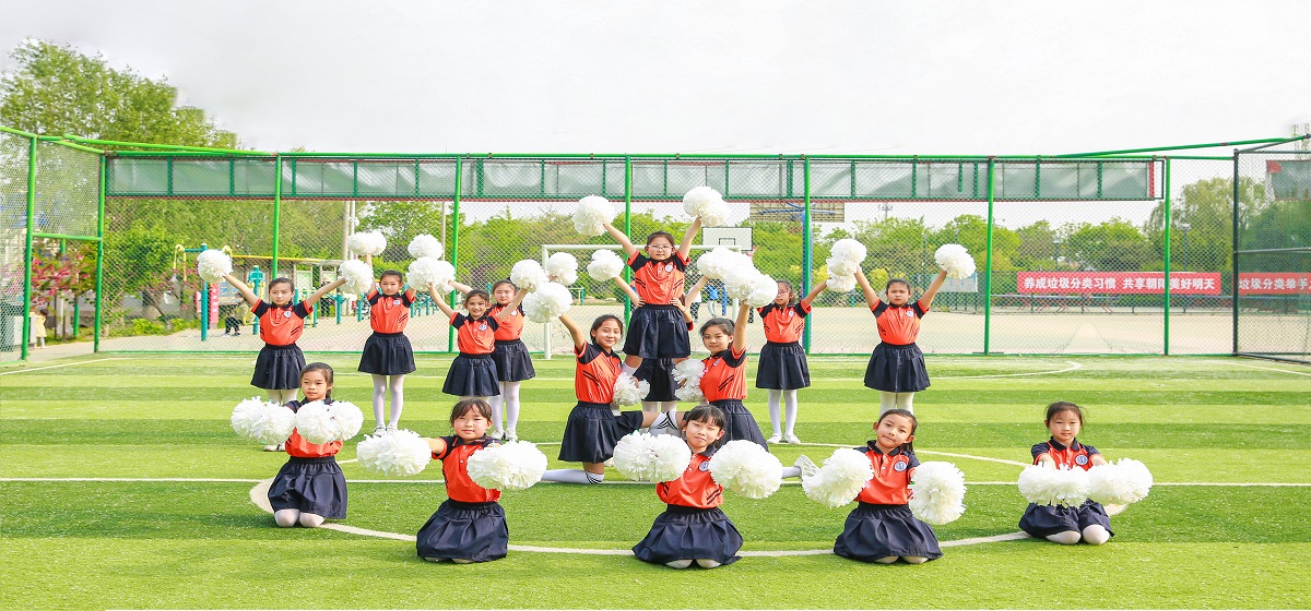 啦啦操1.jpg